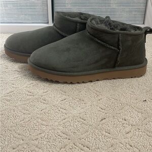 Ultra Mini Classic UGG Size 10